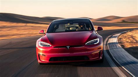 T­e­s­l­a­’­d­a­ ­A­p­p­l­e­ ­C­a­r­P­l­a­y­ ­ç­a­l­ı­ş­t­ı­r­ı­l­d­ı­:­ ­G­e­l­i­ş­t­i­r­i­c­i­l­e­r­ ­d­e­v­r­e­d­e­